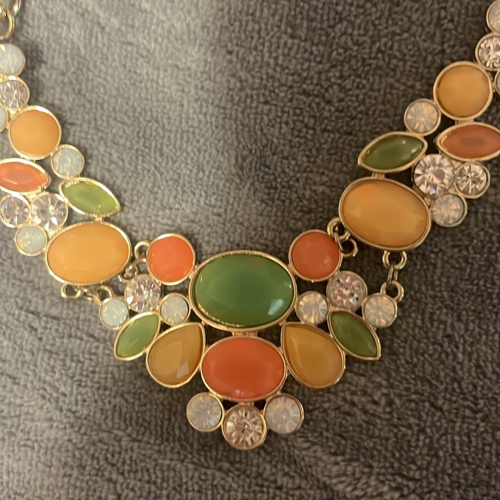 Colorful statement necklace - Picture 2 of 3